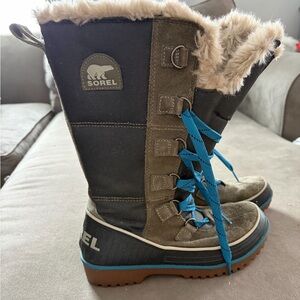 Sorel Black and Brown Boots with Blue Accents